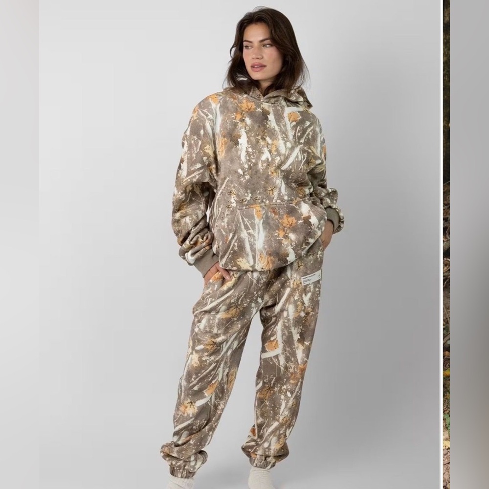 New Comfrt Adirondack Camouflage joggers sweatpants size xs